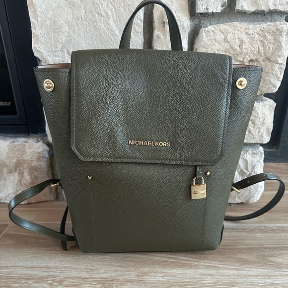 Michael Kors Handbags - Michael Kors Hayes Medium Penbled Leather Backpack in olive green